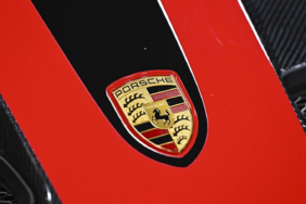 porschenin-kuresel-satislari-dusmeye-devam-ediyor-sqlm.jpg