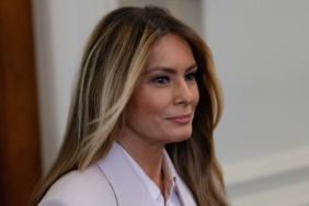 abd-baskani-trumpin-esi-melania-trump-cin-ziyaretine-katilmiyor-bzro.jpg