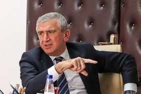 akcakoca-belediye-baskani-albayrak-gozaltina-alindi-7ca9.jpg
