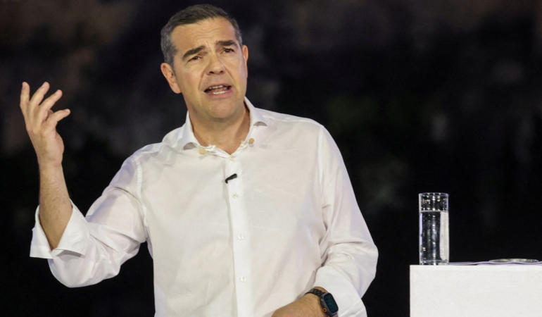 Aleksis Çipras geri döndü, iktidarı hedef aldı!