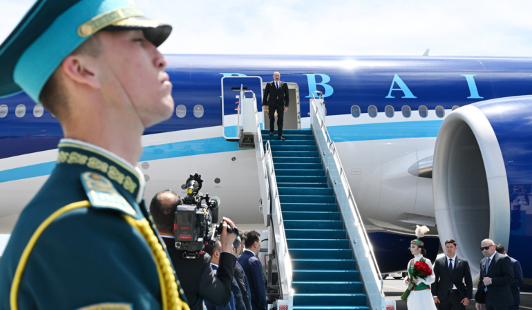 Azerbaycan Cumhurbaşkanı Aliyev, Kazakistan’da