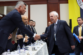 aziz-yildirim-fenerbahcelilere-karsi-vicdani-bir-sorumlulugum-var-hmnw.jpg