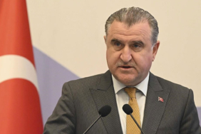 bakan-bak-galatasarayin-sampiyonlugunu-tebrik-etti-hovd.jpg