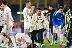 Fenerbahçe, Eyüpspor ile 3-3'lük skorla beraber kaldı