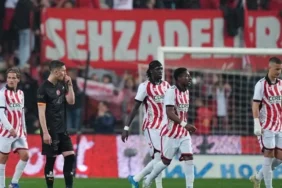 Galatasaray'a Samsunspor Deplasmanında Soğuk Duş