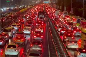 istanbulda-aksam-saatlerinde-trafik-yuzde-78e-ulasti-qdzt.jpg