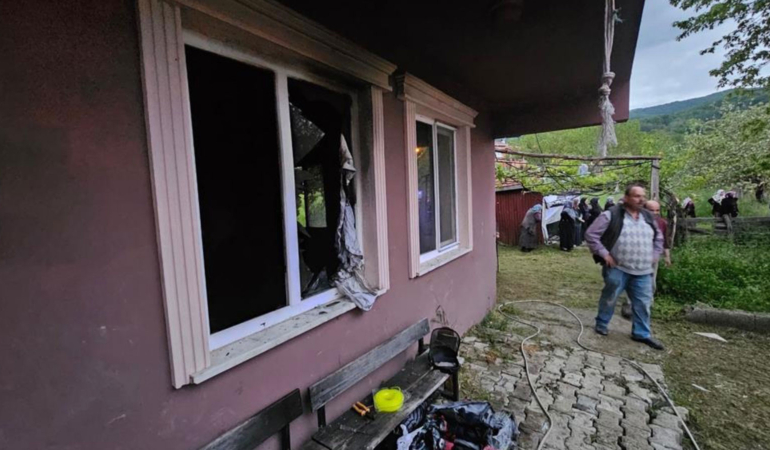 Kastamonu’da benzinle soba yakmak isteyen 4 kişi ölümden döndü