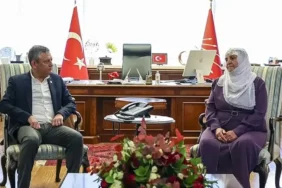 Özgür Özel, 'Barış Anneleri'ni kabul etti
