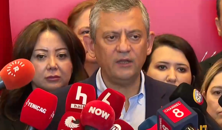 Özgür Özel: Gecikmeden kurultay kararı alınmalı