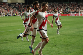 rayo-vallecano-strasbourgu-devirerek-finale-goz-kirpti-lmws.jpg