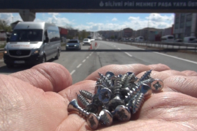 silivride-kamyondan-dokulen-vidalar-trafigi-durduru-8gv5.jpg