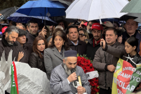 sirri-sureyya-onder-vefatinin-birinci-yilinda-kabri-basinda-anildi-8hqv.jpg