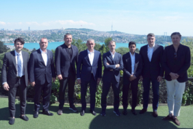 uefa-ve-tff-heyetleri-avrupa-ligi-finali-oncesinde-bir-araya-geldi-bxt5.jpg