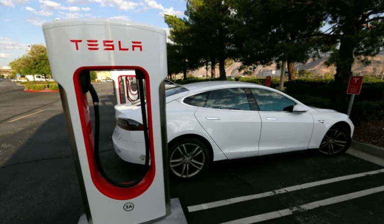 3 milyon Tesla geri çağrıldı