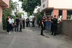 Annesini öldürüp çöp konteynerine attı
