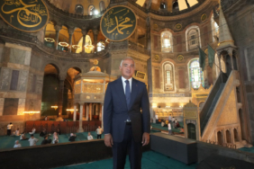 ayasofyada-cumhuriyet-tarihinin-en-kapsamli-restorasyonu-3-etap-tamamlandi-yrlm.jpg