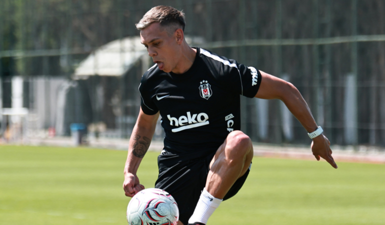 Beşiktaş, Leandro Trossard’ın lisansını çıkardı