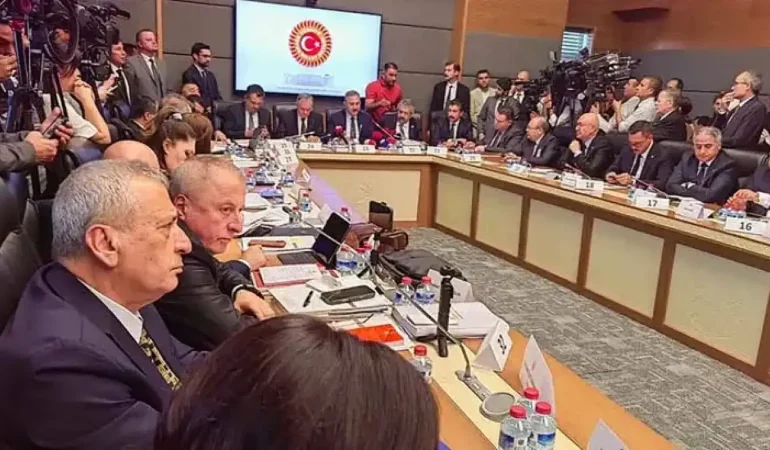 ‘Çerçeve yasa’ teklifi komisyonda