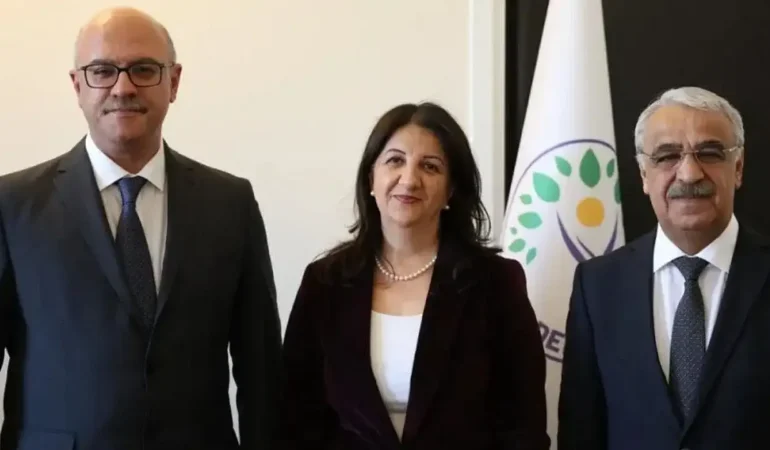 Öcalan, ‘Siyasetin çıkaracağı yasa, bu sürecin önünü açacak anahtar niteliğindedir’