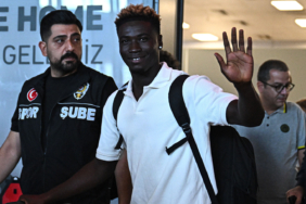 fenerbahcenin-yeni-transferi-kojo-peprah-oppong-istanbula-geldi-yq2b.jpg