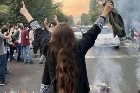 iranda-rejim-alarmda-yeni-protesto-dalgasi-mi-dvyg.jpg