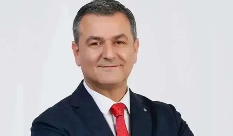 İzmit Belediyesi'nde başkanvekili Lütfü Obuz oldu