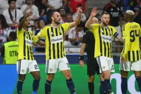 Lyon'u Eleyen Fenerbahçe 18 Yıl Aradan Sonra Şampiyonlar Ligi'nde