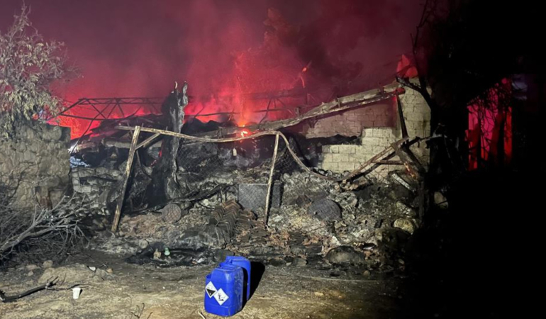 Muğla’da başlayan yangın Antalya’ya sıçradı: Alevler saniyeler içinde geldi