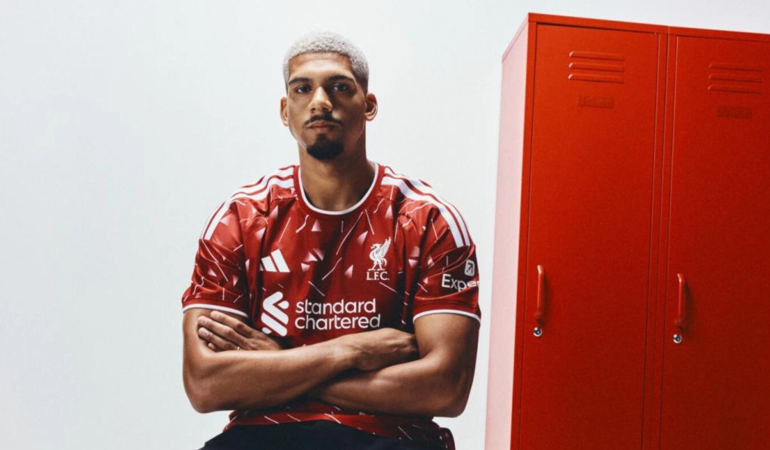 Ronald Araujo, Liverpool’a transfer oldu