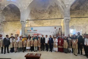turk-dunyasi-ressamlari-kapadokyada-bulustu-204647-20260824.webp.webp