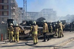 Tuzla’da 2 katlı işçi konteynerleri alevlere teslim oldu