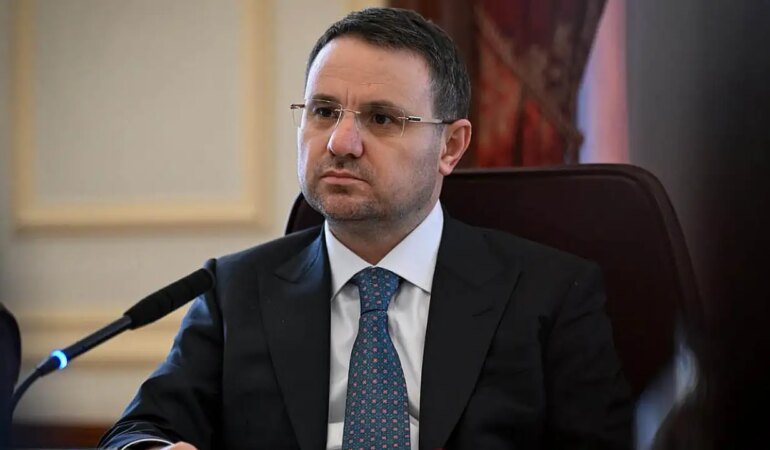 Baskan Gürlek sermaye piyasası soruşturmasında 4 şüpheli tutuklandı, 51 kişiye adli kontrol