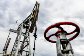 Brent petrolün varili 102,99 dolardan işlem görüyor