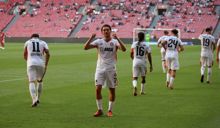 Cengiz Ünder yıldızlaştı, Çorum FK Samsunspor’a gol yağdırdı
