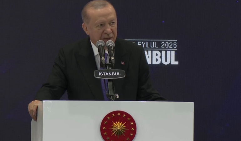 Siyonist zihniyetin maskesini indirmekte kararlıyız