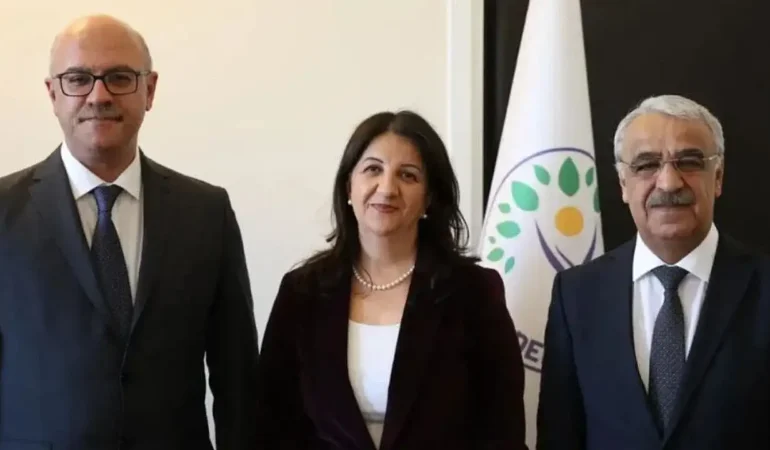 DEM Parti İmralı Heyeti Öcalan’ın Mesajını Paylaştı Türkiye’nin Önünde Tarihsel Bir Fırsat Bulunmaktadır
