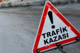elazigda-traktorle-otomobil-carpisti-1-yarali-ao5i.jpg