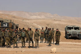 israil-askerleri-bati-seriada-filistinli-genci-yaraladi-9llp.jpg