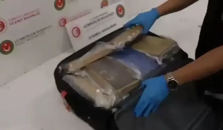İstanbul Havalimanı’nda 51 kilo 500 gram kokain ele geçirildi