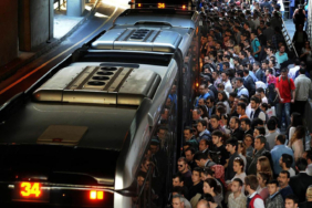 istanbulun-cilesi-metrobus-balik-istifi-yolculuk-biter-mi-nrjp.jpg