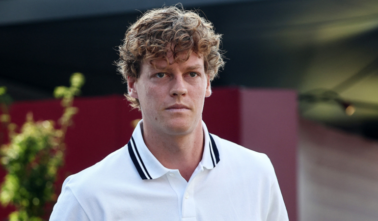 İtalyan tenisçi Jannik Sinner, sakatlığı nedeniyle Çin Açık’tan çekildi