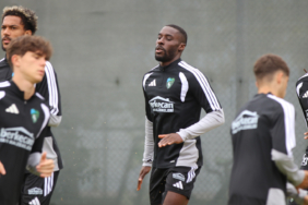 kocaelispor-massadio-haidaradan-gelen-haberle-sarsildi-ilk-yariyi-kapatti-d7mj.jpg