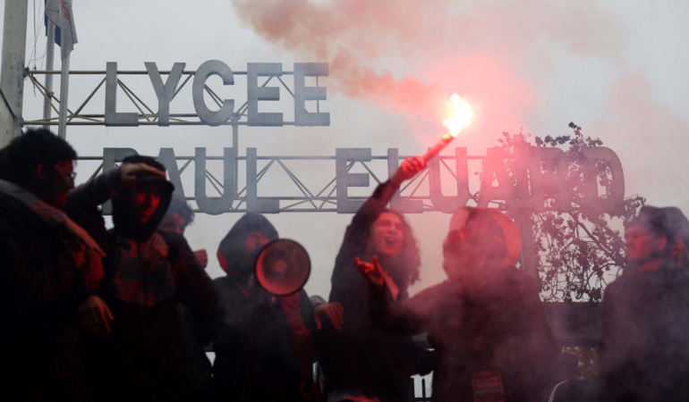 Liselilerin eylemi büyüyor: Yüzlerce gözaltı, onlarca yaralı var
