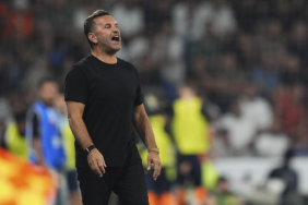 okan-buruk-sporting-deplasmanindaki-forvetini-belirledi-iste-osimhenin-yerine-oynayacak-isim-2dtl.jp_.jpeg