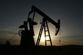 petrol-iran-haberiyle-yeniden-100-dolari-asti-uzxn.jpg