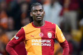 rafael-leao-hakkinda-sert-konustu-onu-izlemekten-bikmistim-sanki-lutfeder-gibi-oynuyordu-cwso.jpg