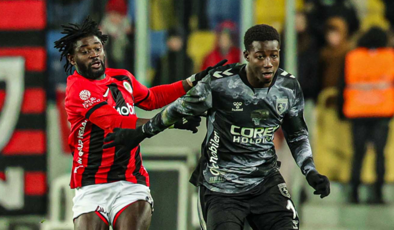 Samsunspor, 100 bin euroya aldığı stoperi 8 milyon euroya sattı