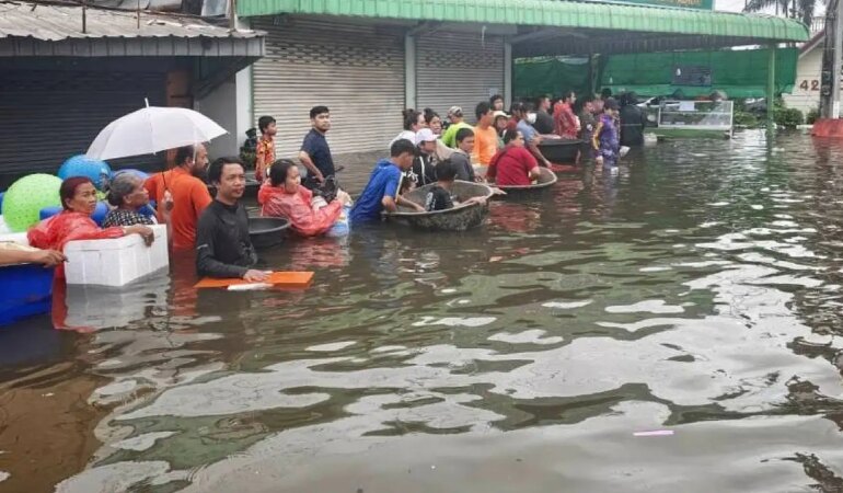 Tayland’da sel felaketi 8 ölü