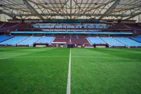 trabzonspor-galatasaray-maci-oncesi-zeminin-son-durumunu-gosteren-fotograflari-paylasti-resmi-acikla.jpeg