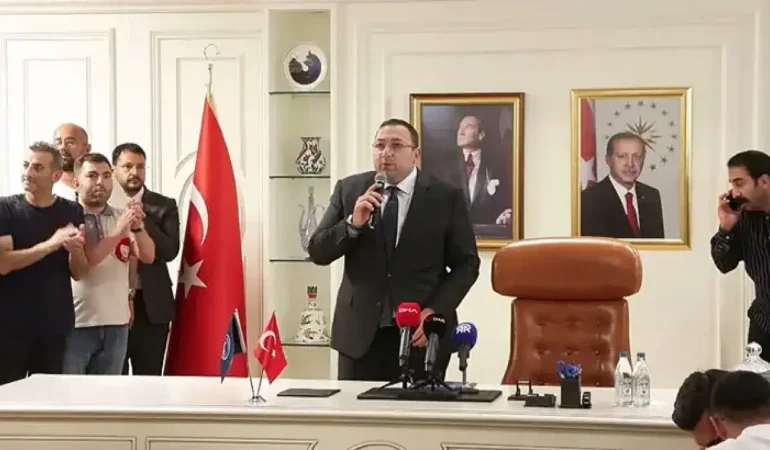 Üsküdar Belediye Başkan Vekili Dündar Ziya Gültekin görevine başladı